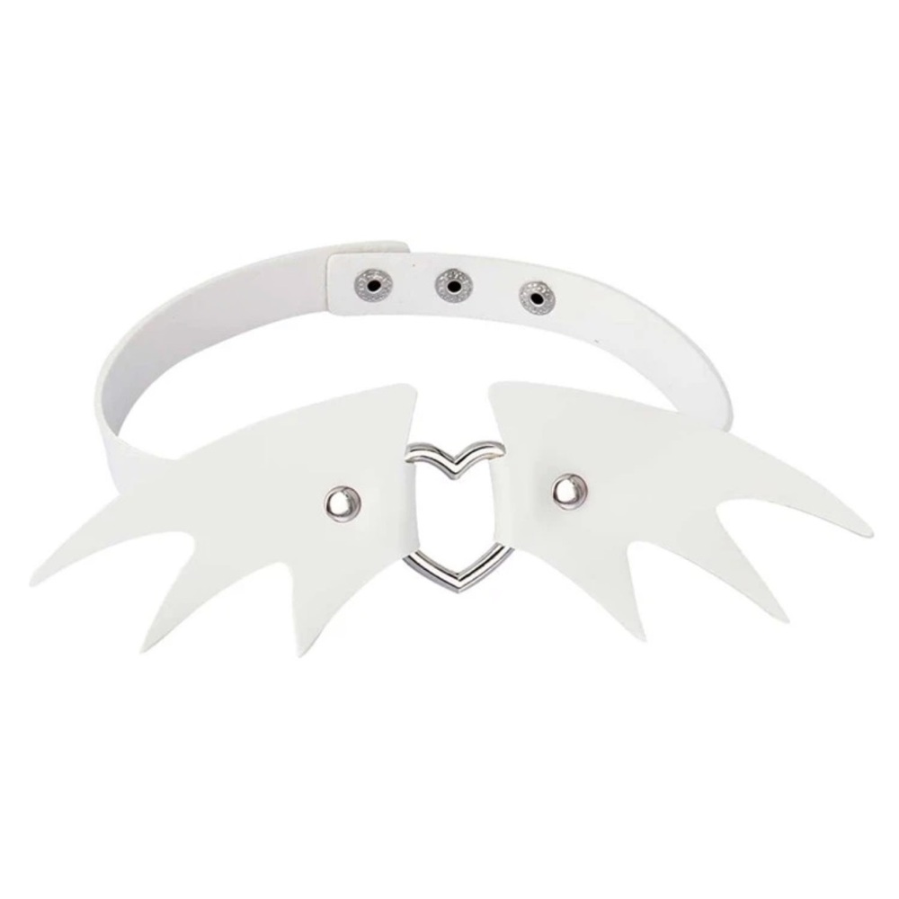 🤍 Awesome PU Leather Bat Wing Heart Choker 🦇